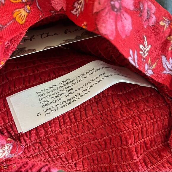 NWT BOG Band of the Free Joelle Crimson Floral Smocked Crop Top Medium - Picture 12 of 13